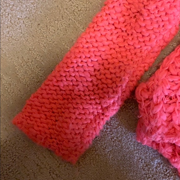 Sweater - Picture 6 of 6